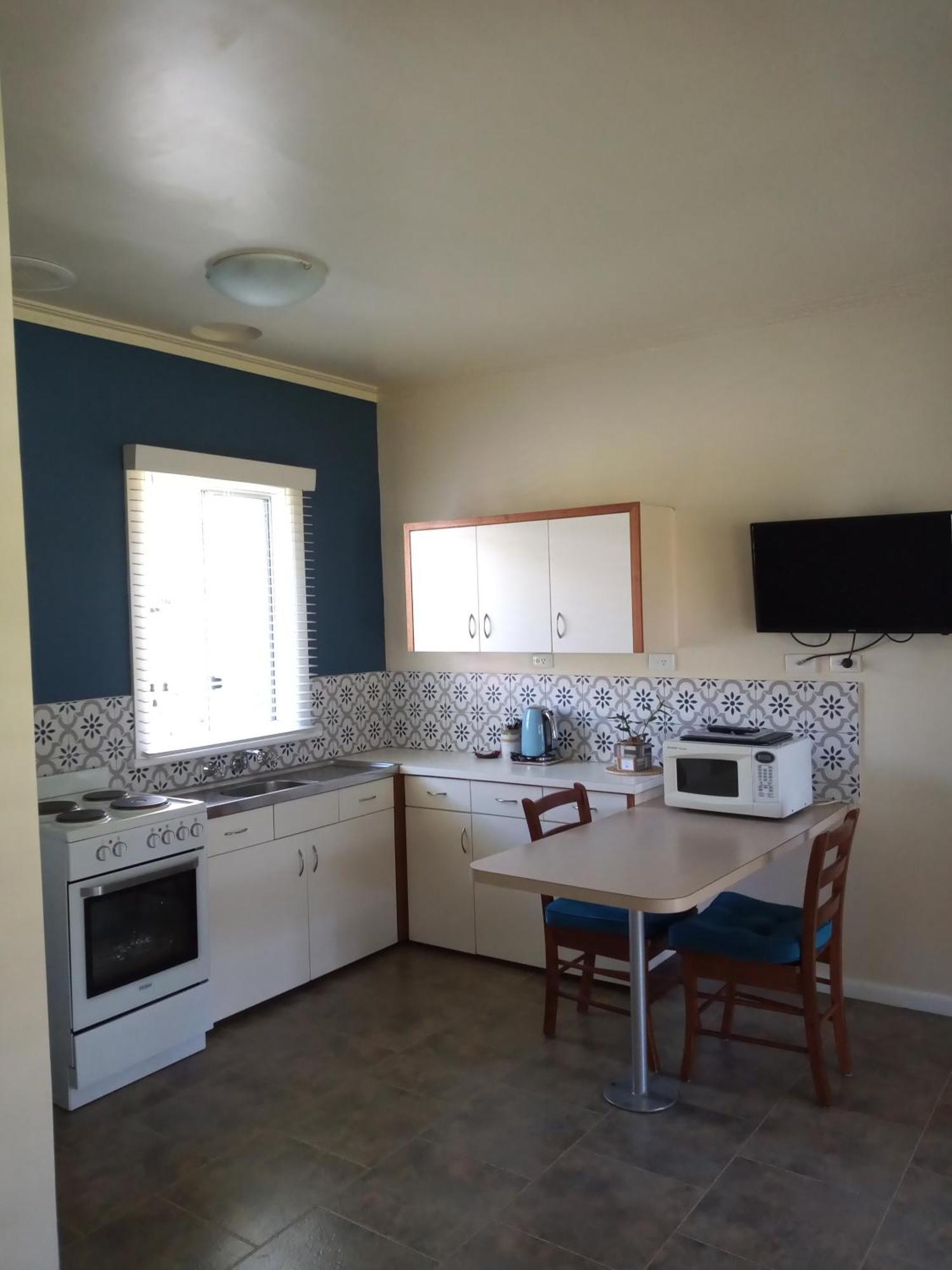 Lakes Entrance Waterfront Cottages With King Beds Ngoại thất bức ảnh