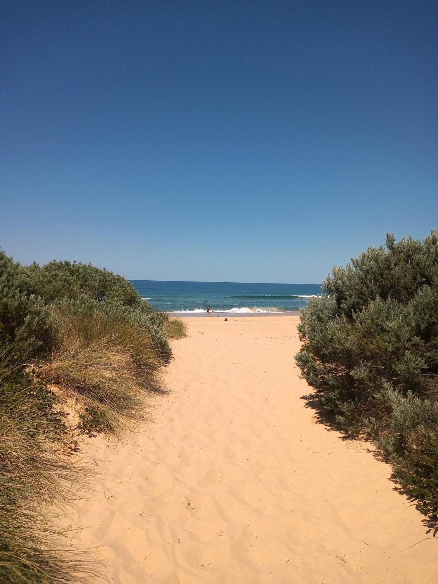 Lakes Entrance Waterfront Cottages With King Beds Ngoại thất bức ảnh