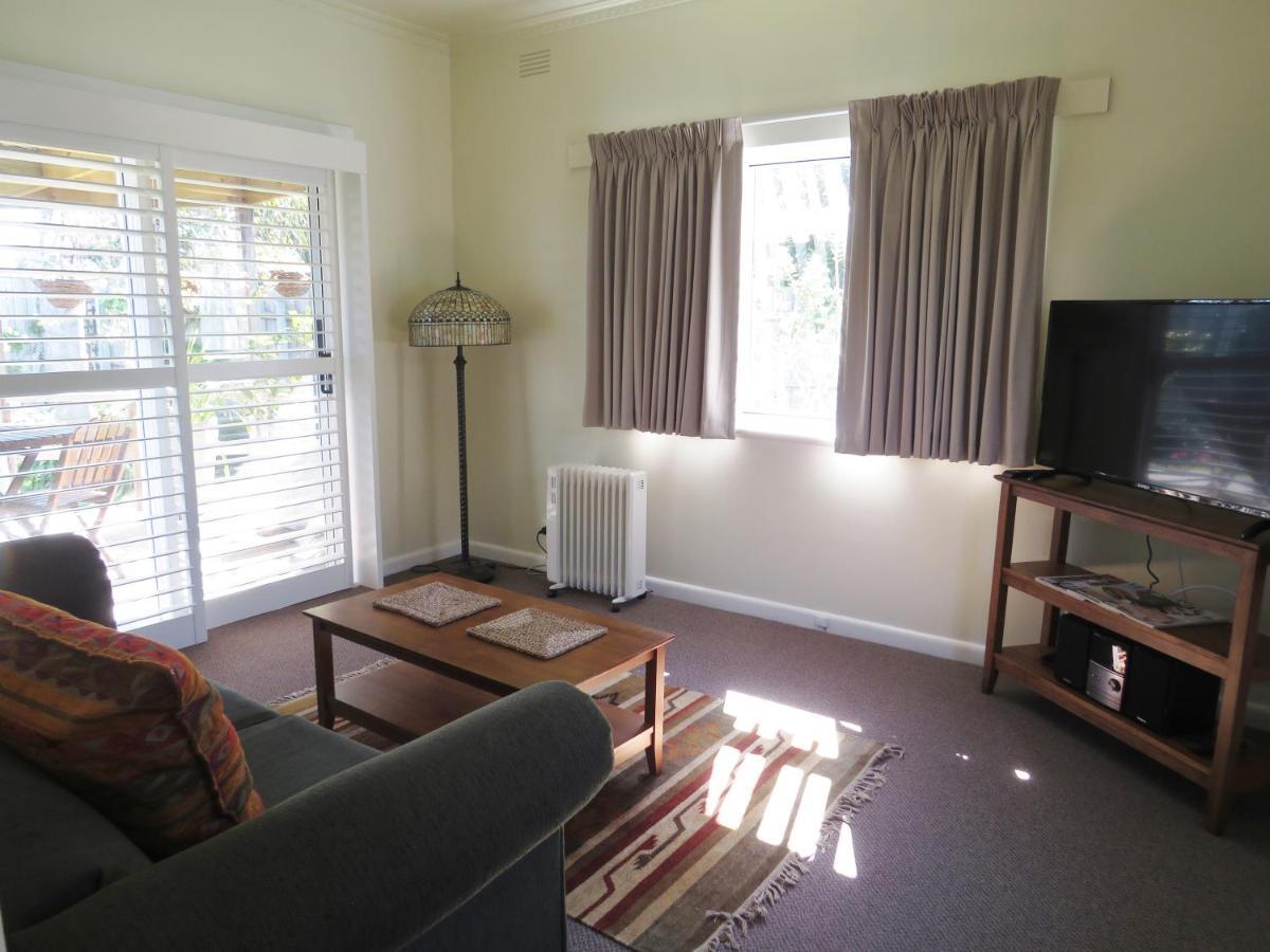 Lakes Entrance Waterfront Cottages With King Beds Ngoại thất bức ảnh